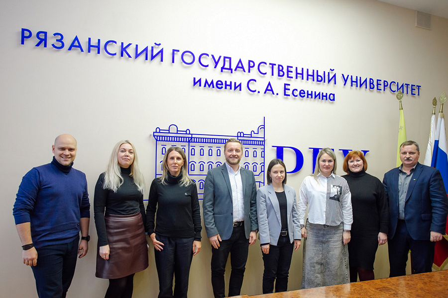 Встреча исполняющего обязанности ректора РГУ Дмитрия Бокова с представителями компании ООО ОКТАФАРМА-ФАРМИМЭКС Встреча исполняющего обязанности ректора РГУ Дмитрия Бокова с представителями компании ООО ОКТАФАРМА-ФАРМИМЭКС