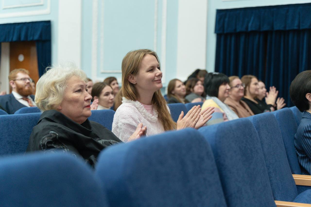 Поздравляем преподавателей