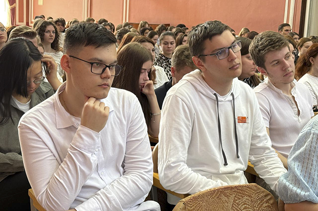 По вопросам биологии и естественно-научного образования По вопросам биологии и естественно-научного образования