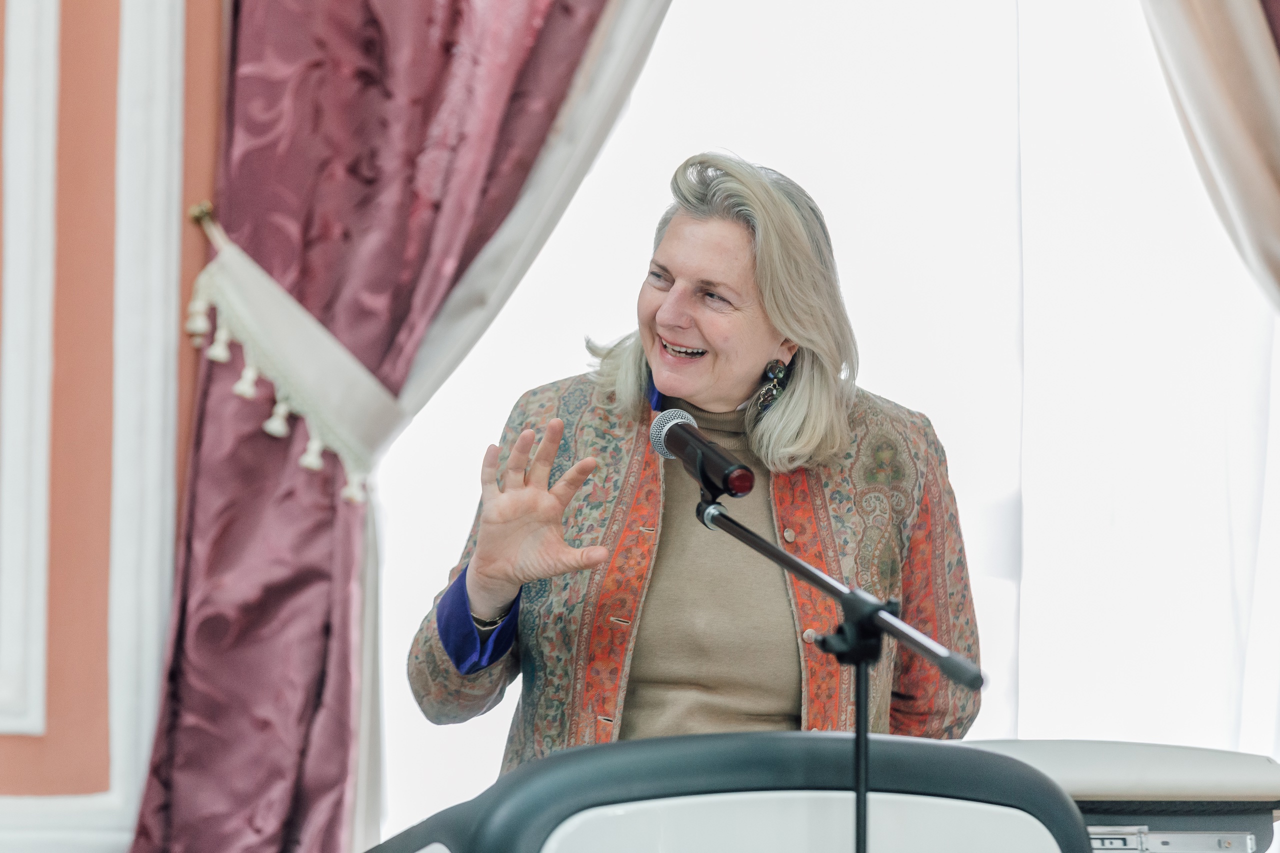 Карин Кнайсль провела актовую лекцию в РГУ имени С.А. Есенина Карин Кнайсль провела актовую лекцию в РГУ имени С.А. Есенина